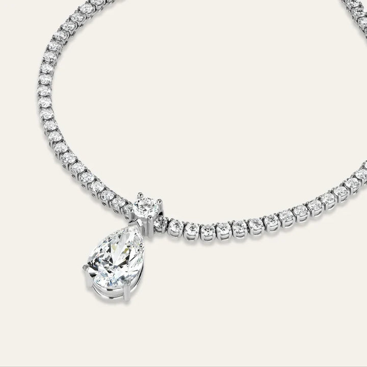 L’Étoile Classic Diamond Stud Earrings